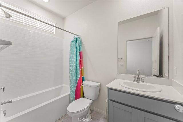 18443 Montage, Northridge, CA 91324