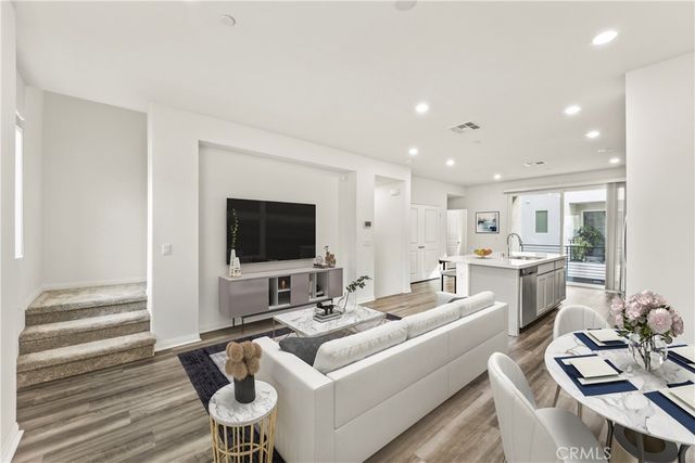 18443 Montage, Northridge, CA 91324