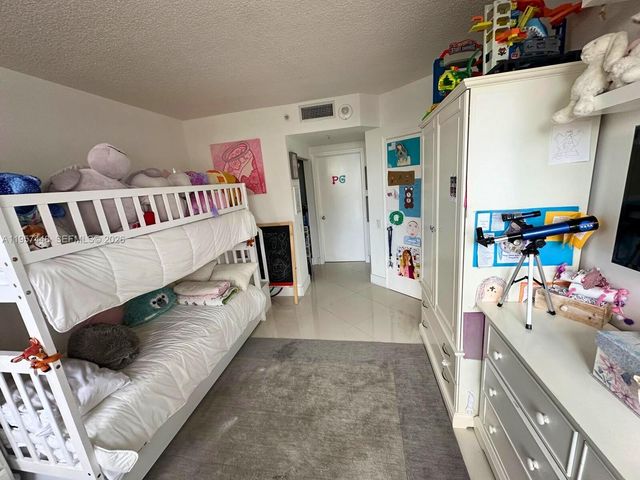 701 Brickell Key Blvd 2309, Miami, FL 33131