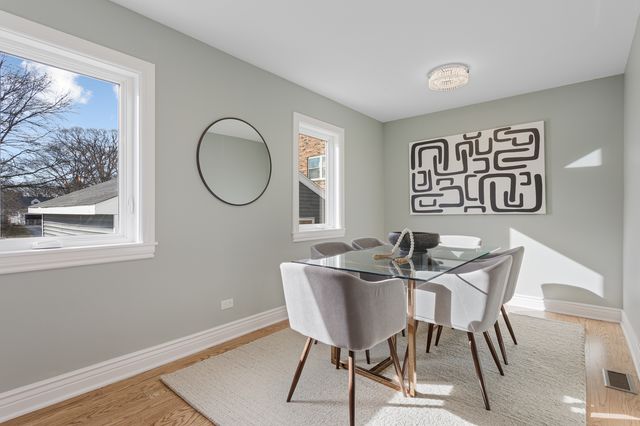 606 S York Street, Elmhurst, IL 60126