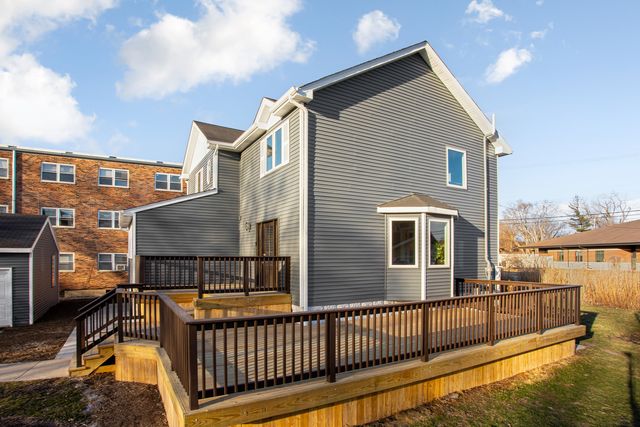 606 S York Street, Elmhurst, IL 60126