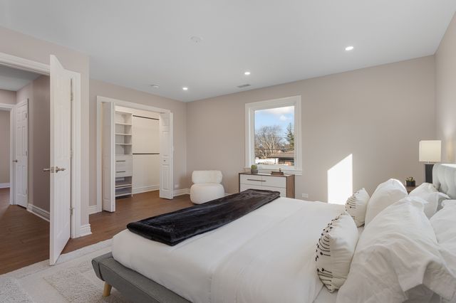 606 S York Street, Elmhurst, IL 60126