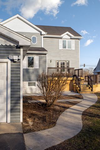 606 S York Street, Elmhurst, IL 60126