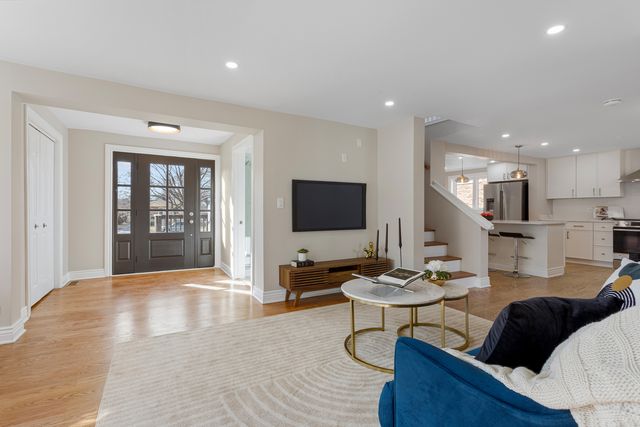 606 S York Street, Elmhurst, IL 60126