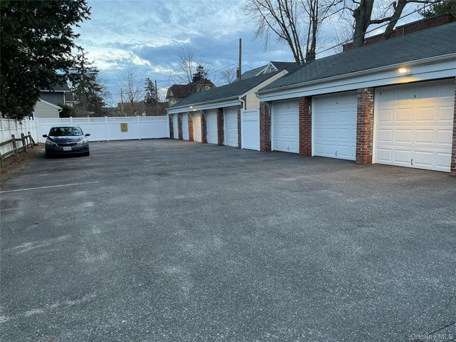 43 N Forest Avenue C21, Rockville Centre, NY 11570