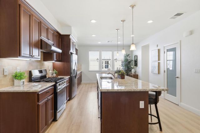 323 Wild Rose Way, Milpitas, CA 95035