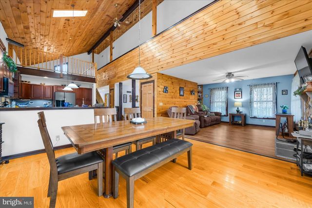 28 HIGH VIEW LN, Mertztown, PA 19539