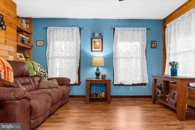 28 HIGH VIEW LN, Mertztown, PA 19539