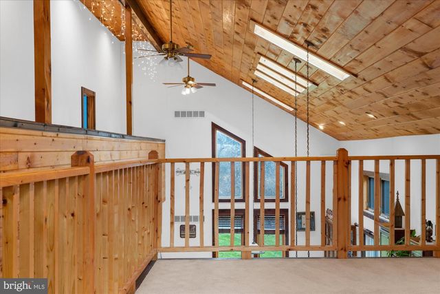 28 HIGH VIEW LN, Mertztown, PA 19539