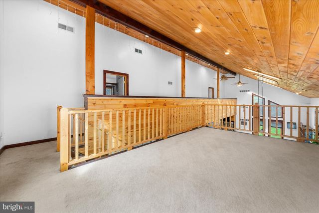 28 HIGH VIEW LN, Mertztown, PA 19539