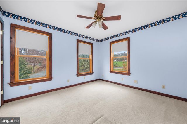 28 HIGH VIEW LN, Mertztown, PA 19539