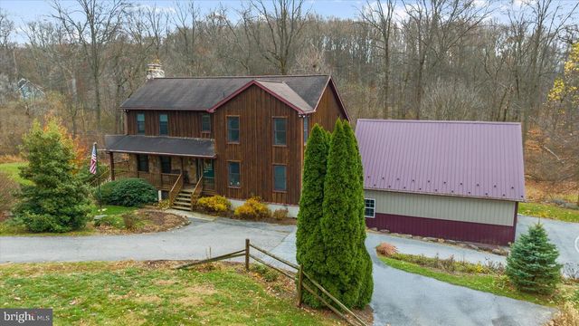 28 HIGH VIEW LN, Mertztown, PA 19539