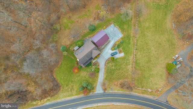 28 HIGH VIEW LN, Mertztown, PA 19539