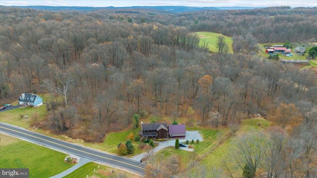 28 HIGH VIEW LN, Mertztown, PA 19539