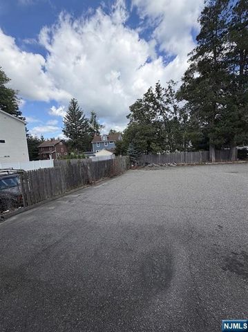 66 E Madison Avenue, Dumont, NJ 07628