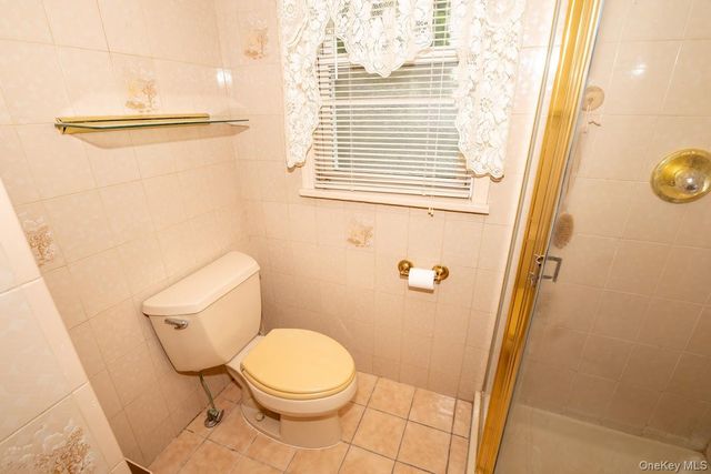 34 Remsen Avenue, Valley Stream, NY 11580