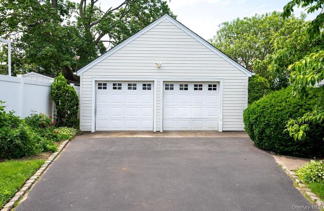 34 Remsen Avenue, Valley Stream, NY 11580