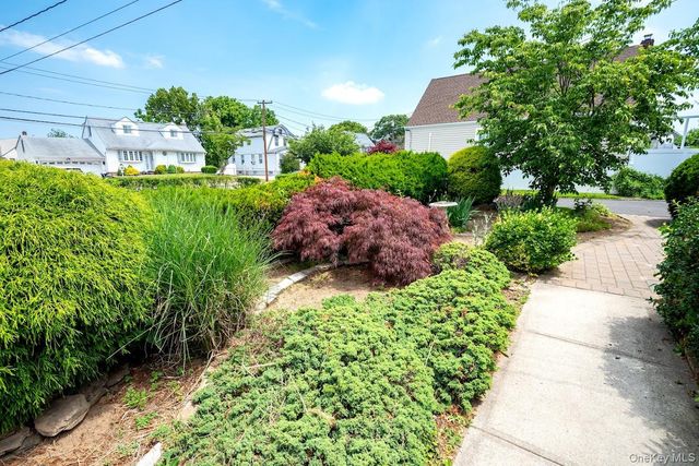 34 Remsen Avenue, Valley Stream, NY 11580