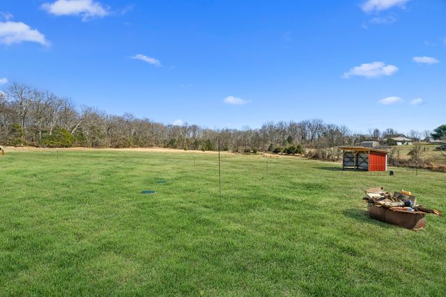 620 Cook Rd, Portland, TN 37148