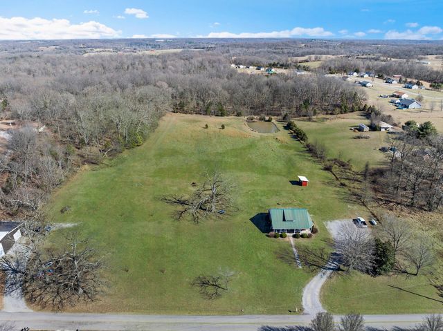 620 Cook Rd, Portland, TN 37148
