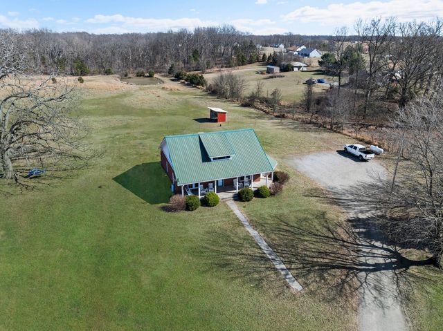 620 Cook Rd, Portland, TN 37148