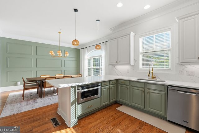 934 Delaronde Court, Atlanta, GA 30328