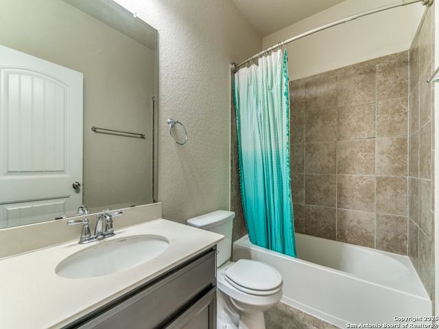 12211 Upton Park, San Antonio, TX 78253