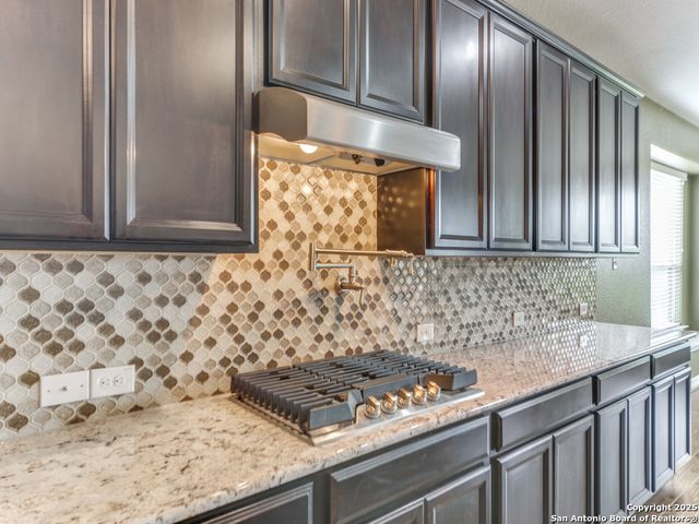 12211 Upton Park, San Antonio, TX 78253