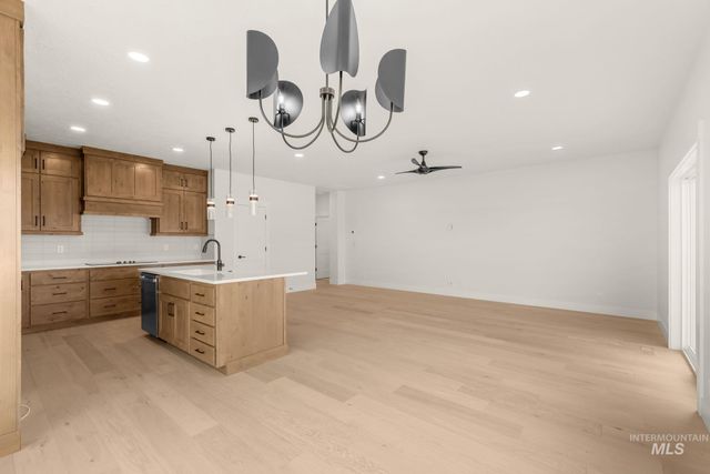 365 S Radiator Rd, Boise, ID 83716