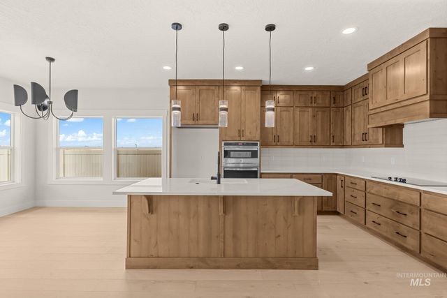 365 S Radiator Rd, Boise, ID 83716
