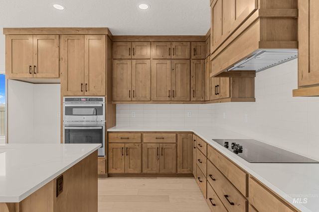 365 S Radiator Rd, Boise, ID 83716