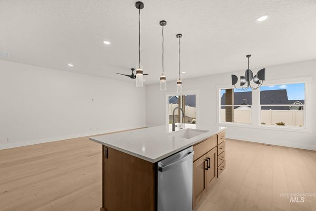 365 S Radiator Rd, Boise, ID 83716