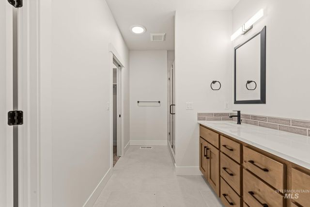 365 S Radiator Rd, Boise, ID 83716
