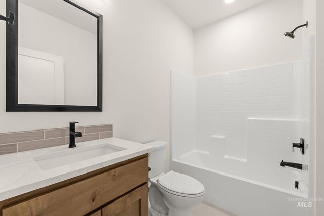 365 S Radiator Rd, Boise, ID 83716