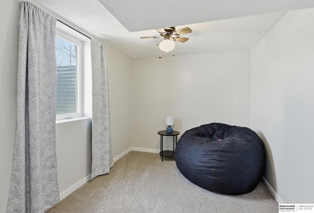 8014 Groves Circle, Omaha, NE 68147