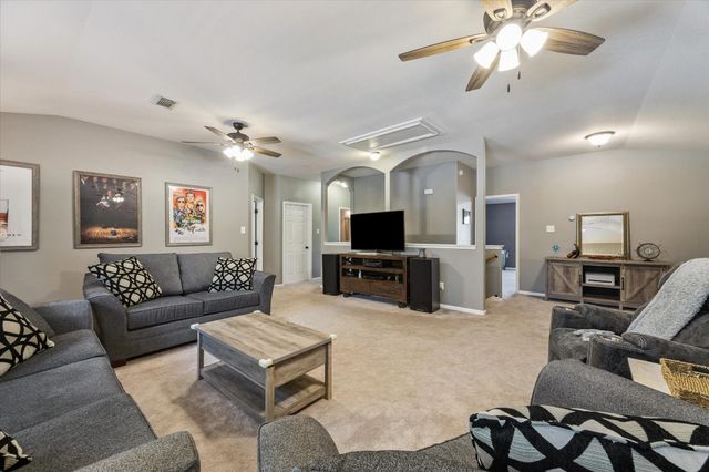 1041 Riverwood Drive, Dickinson, TX 77539