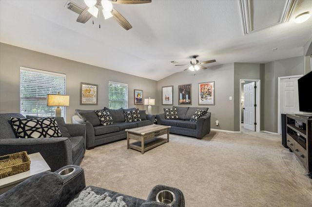 1041 Riverwood Drive, Dickinson, TX 77539