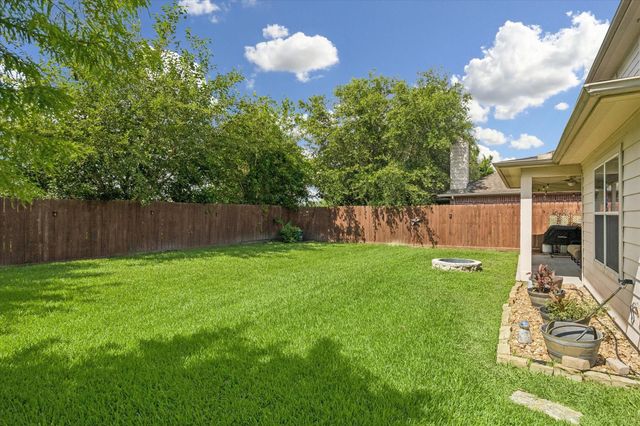 1041 Riverwood Drive, Dickinson, TX 77539