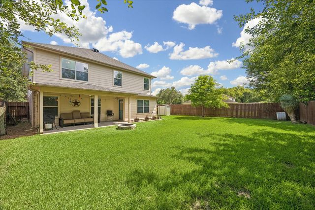 1041 Riverwood Drive, Dickinson, TX 77539