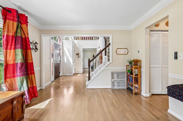 8229 Woodcreek Drive, Florence, KY 41042
