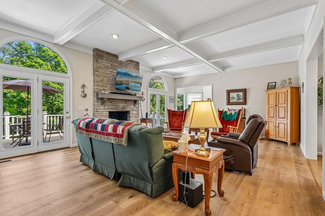8229 Woodcreek Drive, Florence, KY 41042