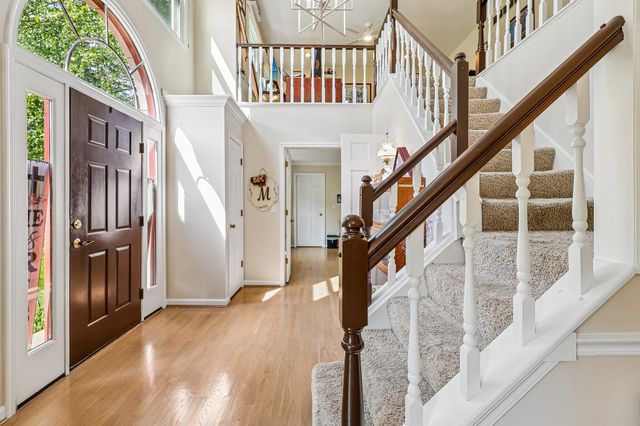 8229 Woodcreek Drive, Florence, KY 41042