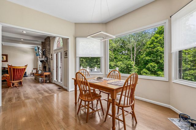 8229 Woodcreek Drive, Florence, KY 41042