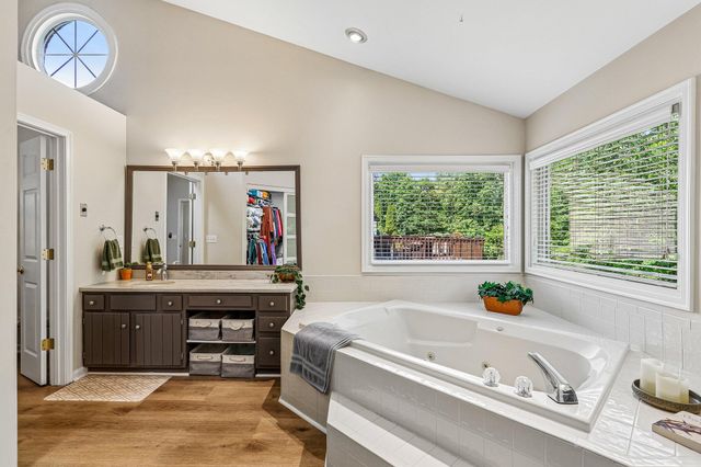 8229 Woodcreek Drive, Florence, KY 41042