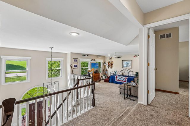 8229 Woodcreek Drive, Florence, KY 41042
