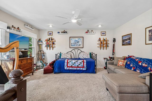 8229 Woodcreek Drive, Florence, KY 41042