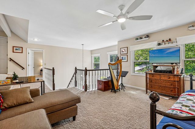 8229 Woodcreek Drive, Florence, KY 41042