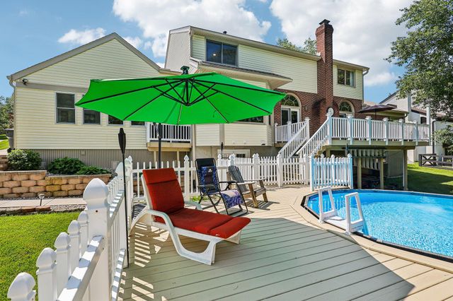 8229 Woodcreek Drive, Florence, KY 41042
