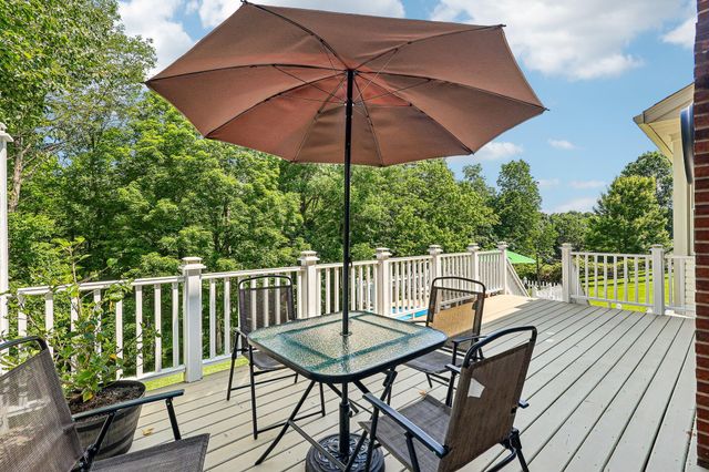 8229 Woodcreek Drive, Florence, KY 41042