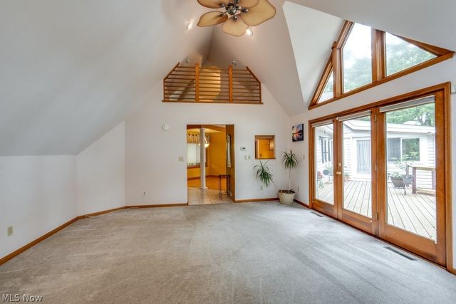 7460 State Route 43, Kent, OH 44240
